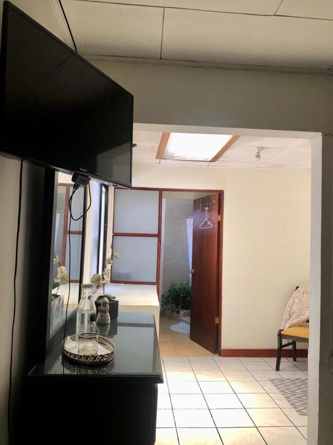 Room Near Airport/ Cerca Del Aeropuerto Rio Segundo Exterior photo